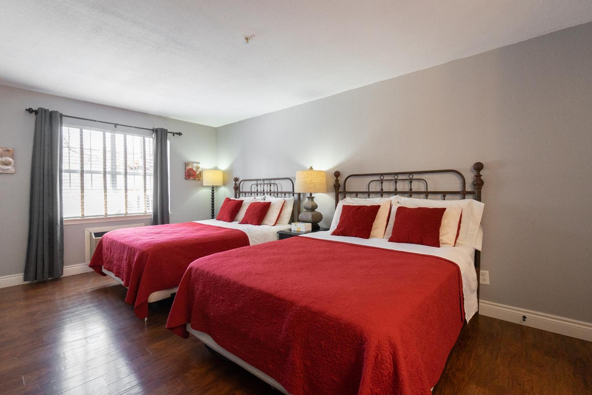 2Br Walk-In Condo - Near The 76 Strip - Free Wifi - Pool - Free Tickets Included - Clb-3 Branson Eksteriør billede